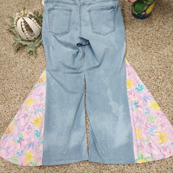 3796 Size 14 Upcycled Wonderly Bleach Dyed Butterfly and Stars Bell-Bottoms. - Picture 4 of 6